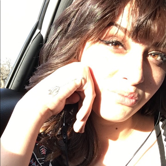 Meet your Posher, Cierra - Picture 1 of 1